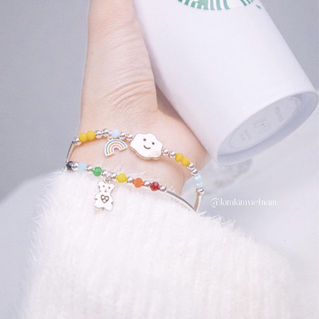 Vòng tay hạt nhiều màu charm gấu Teddy