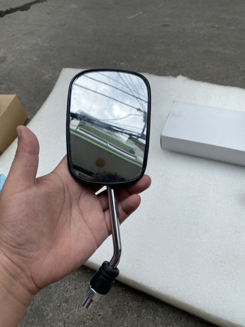 KIẾNG HẬU XE CUB 82