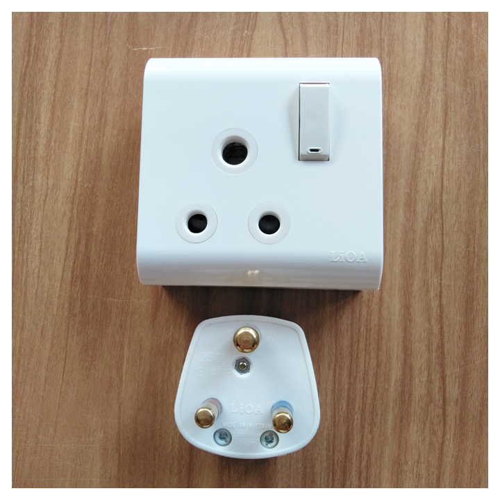 Ổ cắm 3 chấu - Phích cắm PUKR LiOA Kiểu Anh - Tiêu chuẩn châu Âu