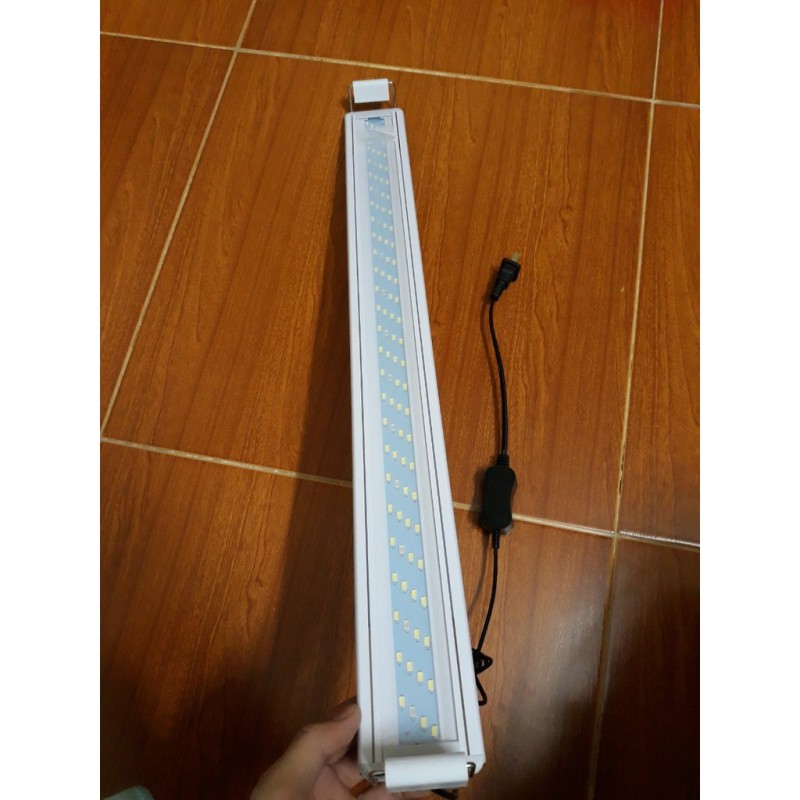 Đèn led bể thủy sinh 4 hàng bóng cho bể 70cm 80cm 90cm - đèn led bể cá siêu tốt, thiết kế vỏ nhựa giúp giảm chi phí và trọng lượng nhẹ hơn, giúp cây phát triển và xanh tốt hơn