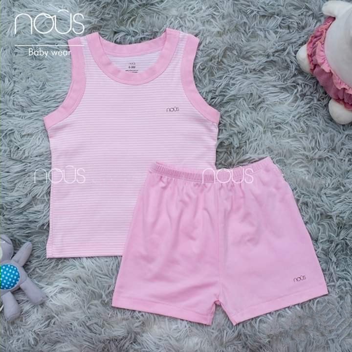 Nous - Bộ Ba lỗ
