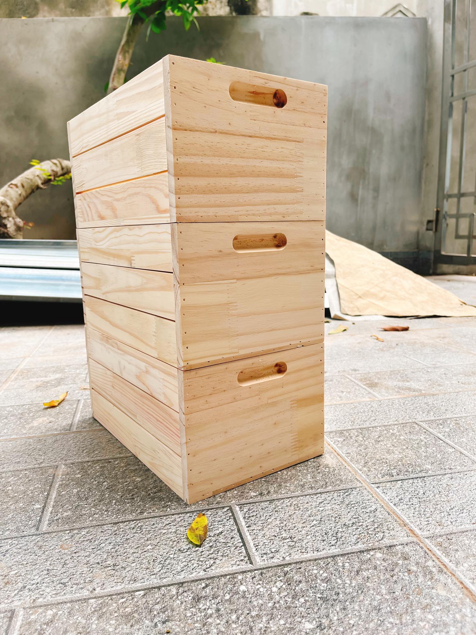 Thùng gỗ pallet đựng đồ decor