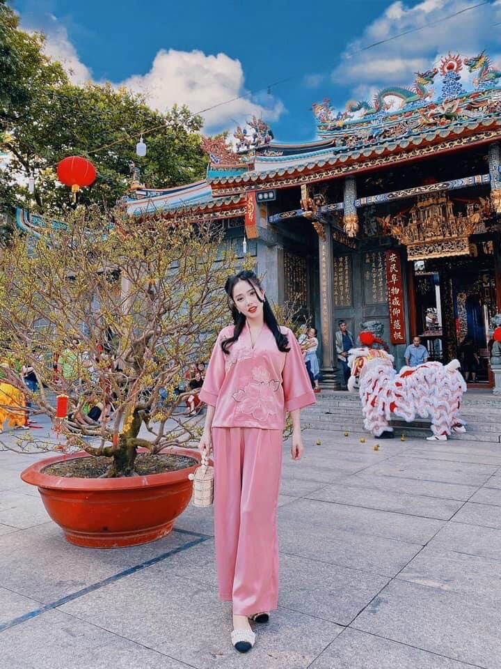 SET LAM ĐI LỄ CHÙA LỤA