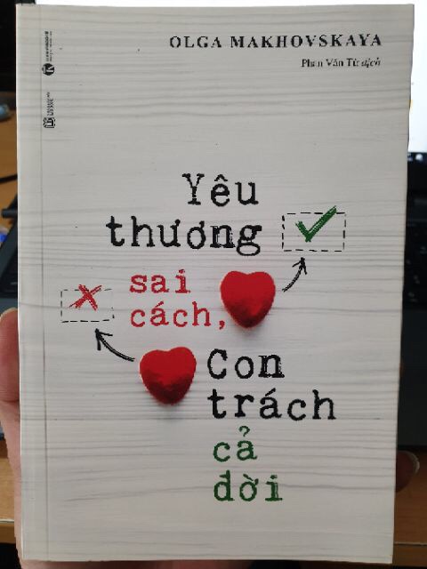 Sách- Yêu thương sai cách, Con trách cả đời