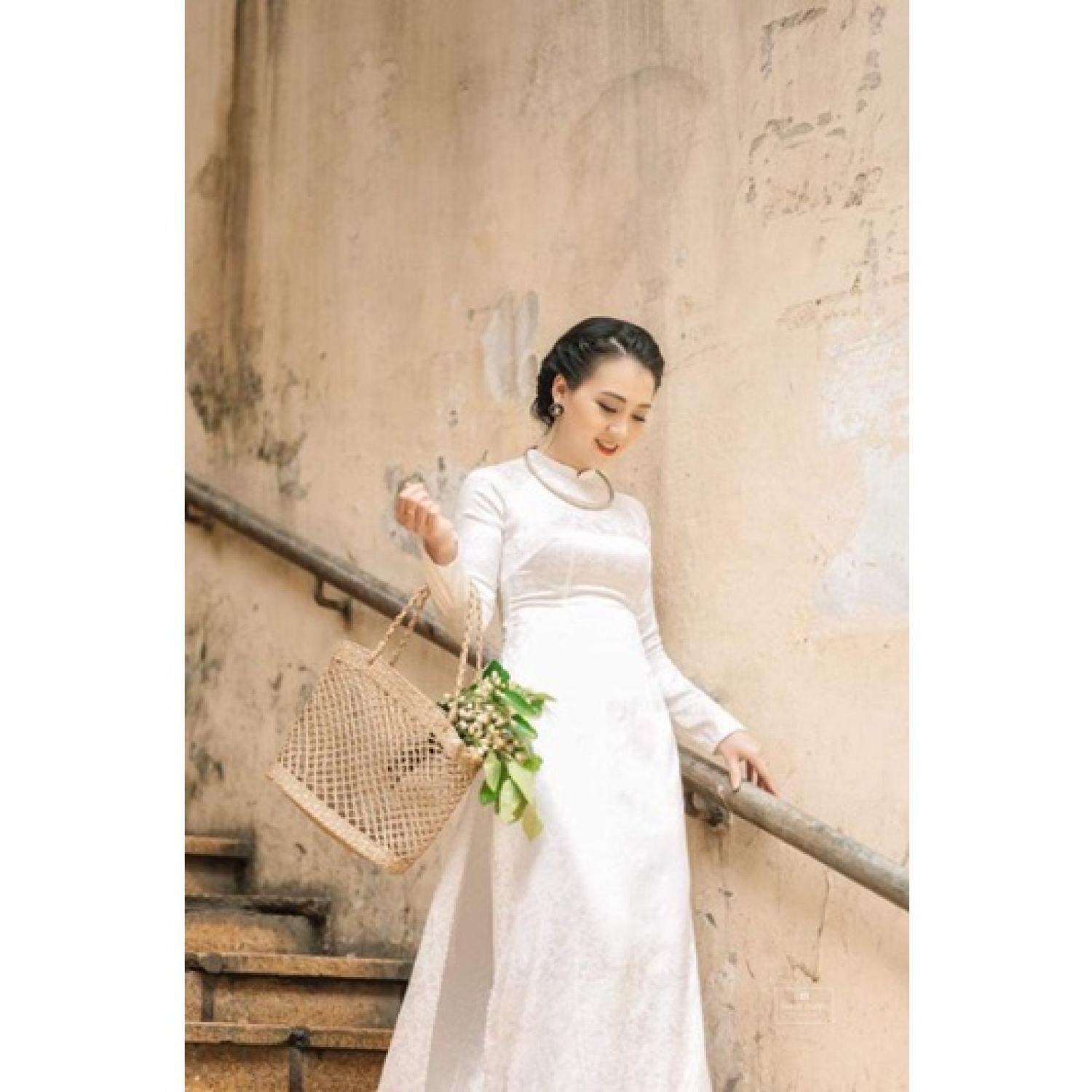 áo dài gấm trắng
