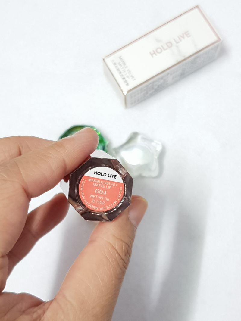 Son Kem Lì Vân Đá Marble Velvet Matte Lip Hold Live