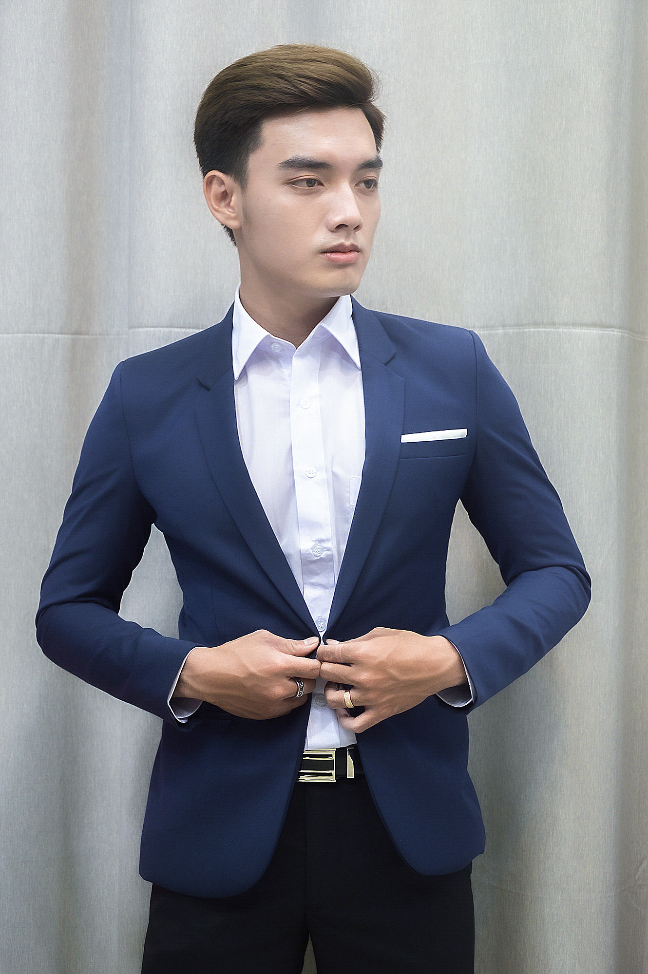 [HCM]Bộ vest nam 1 nút ôm body màu xanh đen tặng kèm combo phụ kiện