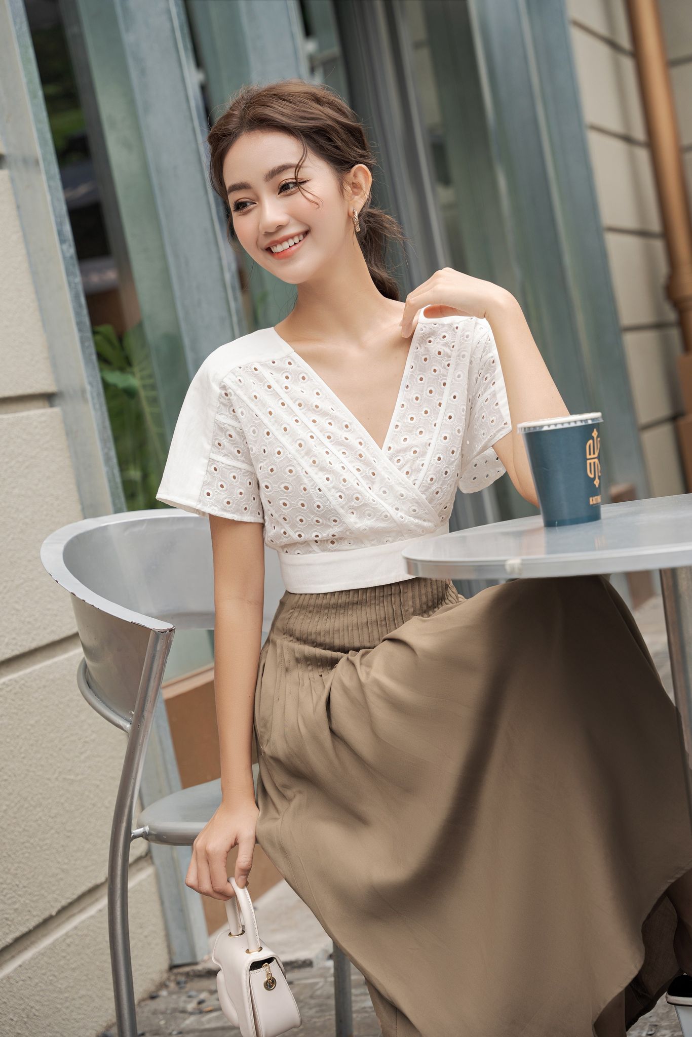 OLV - Áo Aliyah V Neck Top