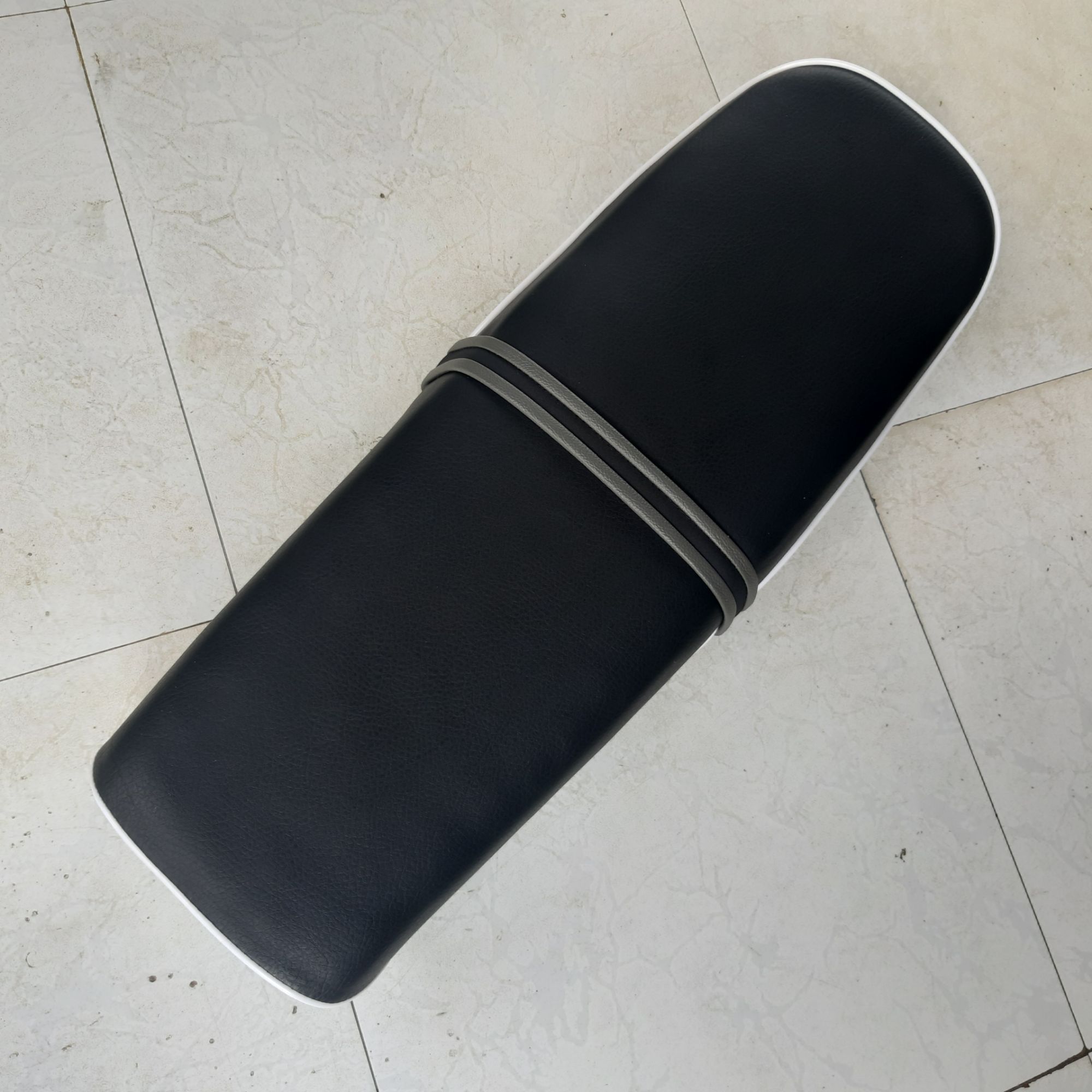 Yên xe 67 kiểu form đẹp mẫu mới