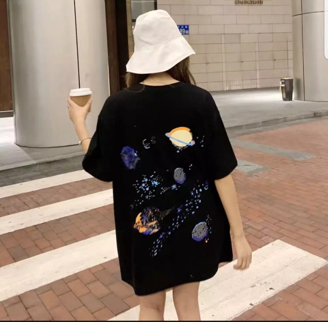 [HCM]Áo Thun Nam Nữ Form Rộng Hàn Quốc In Hình Thiên Thạch Độc Đẹp Vải Dày Mịn Thoáng Mát Thiết Kế Thời Trang Kiểu Dáng Năng Động Trẻ Trung ( đen )