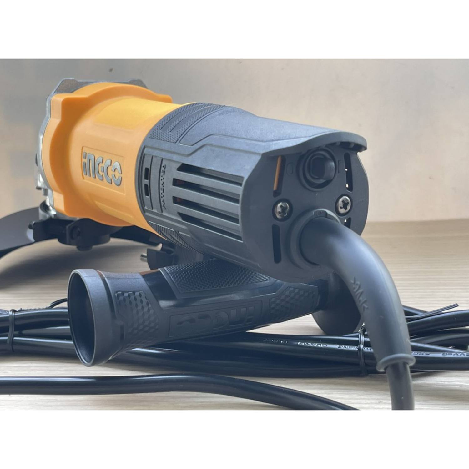 MÁY MÀI GÓC INGCO 900W - 100M AG900282