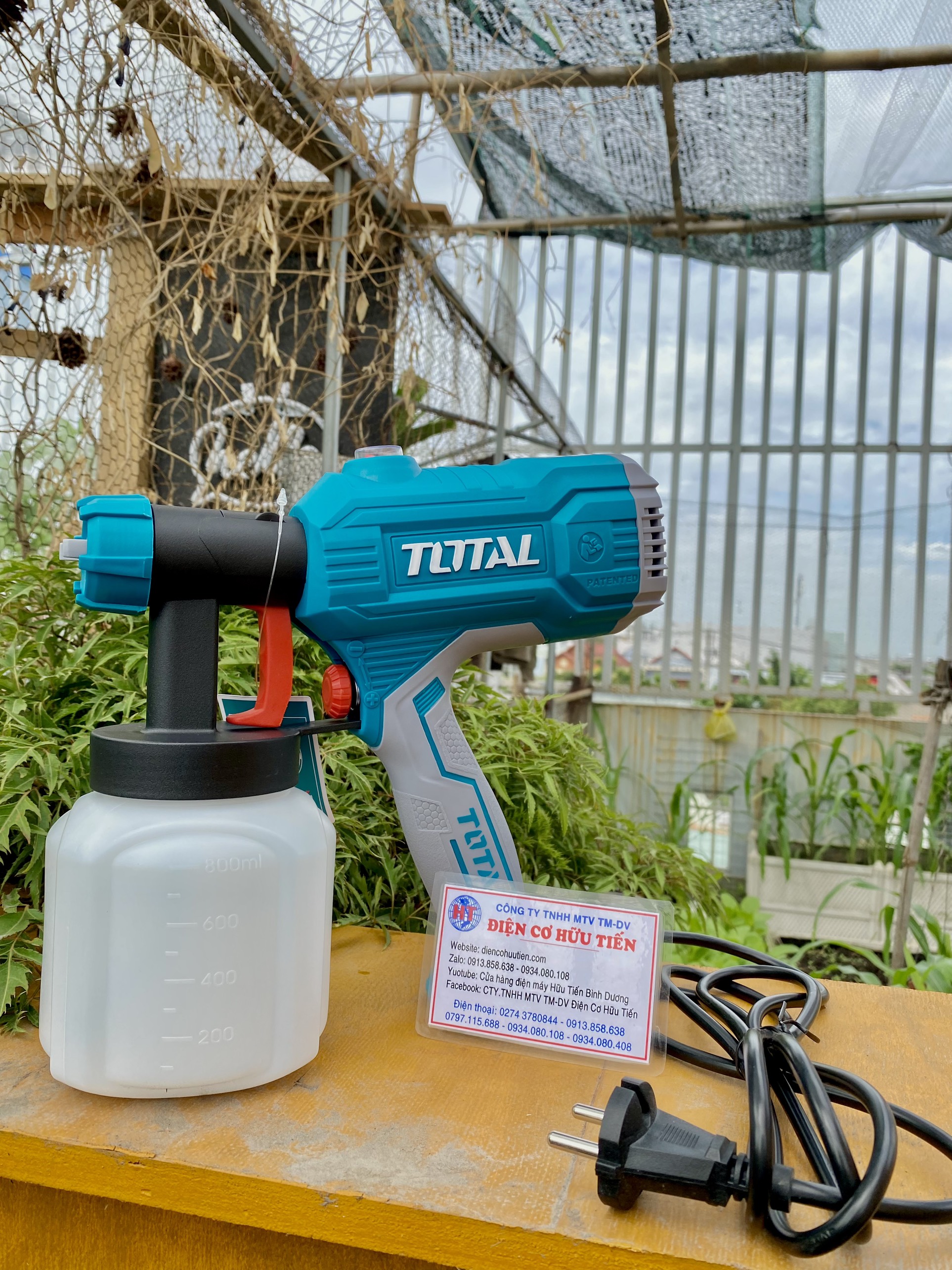 Máy phun sơn dùng điện Total TT3506