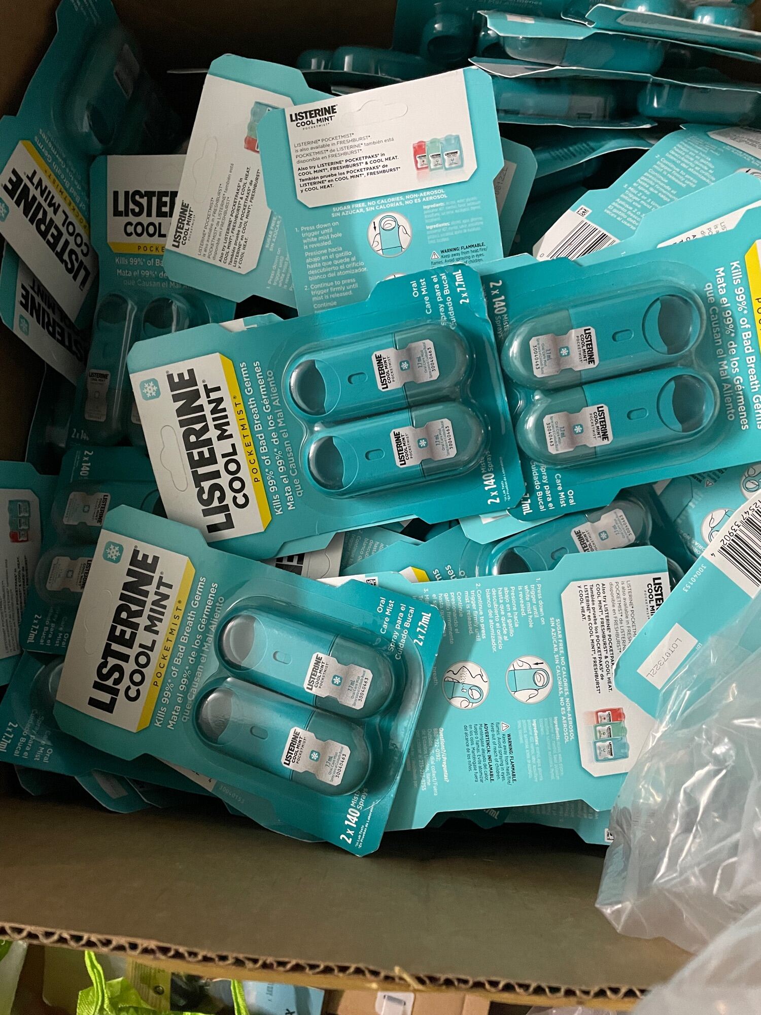 Xịt Thơm Miệng Listerine Cool Mint Hàng Mỹ