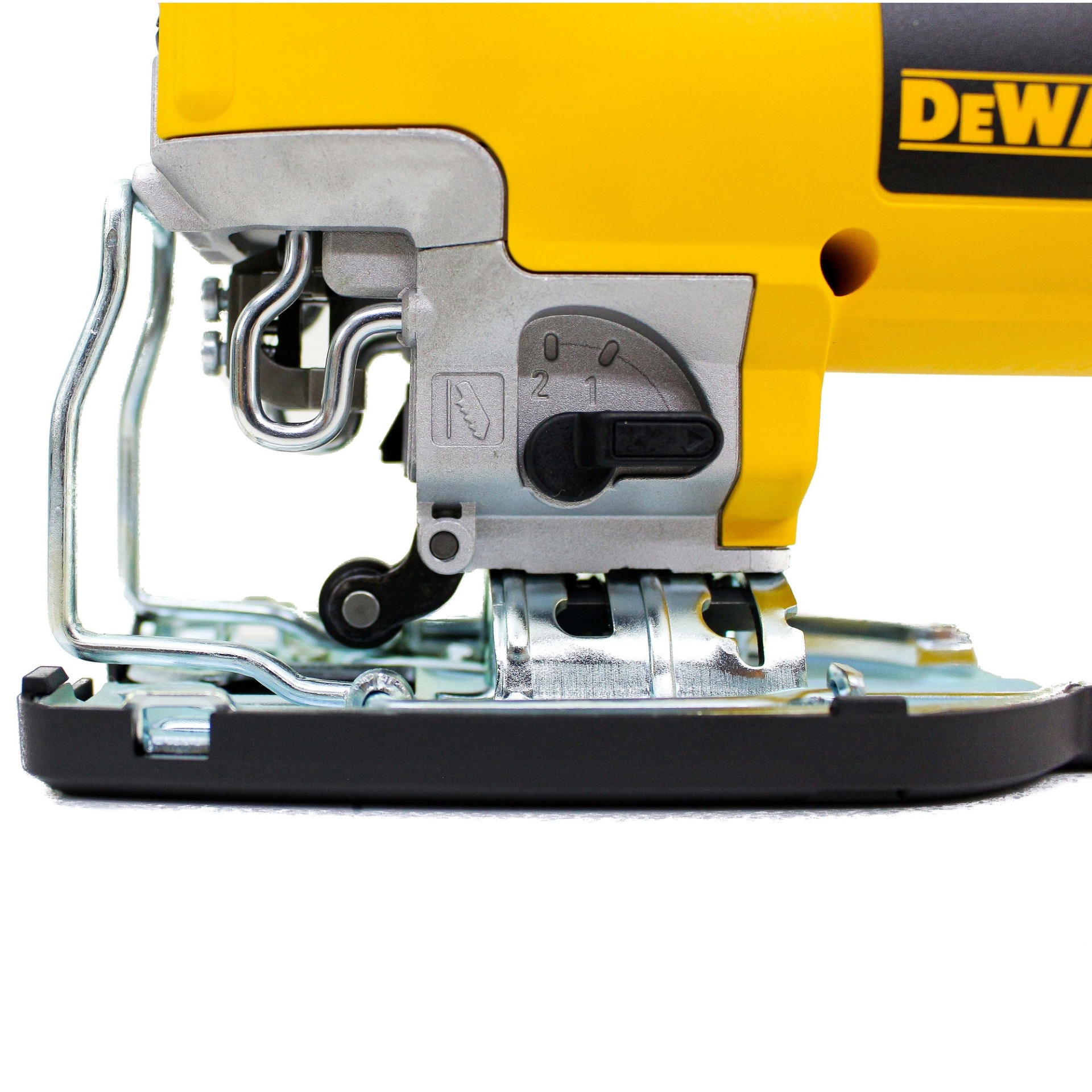 Máy cưa cầm tay 550W Dewalt DW341K-B1