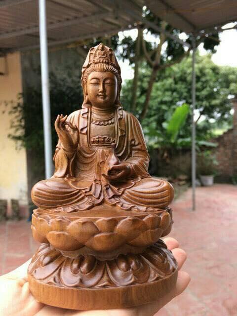 TƯỢNG PHẬT BÀ QUAN ÂM GỖ BÁCH XANH