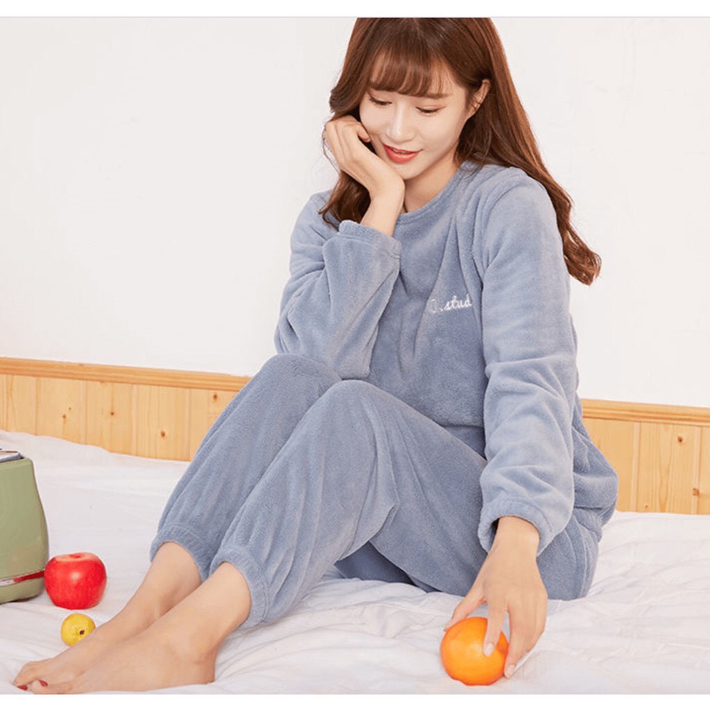 Bộ nỉ nhung dài tay lót lông ấm áp cho bạn nữ
