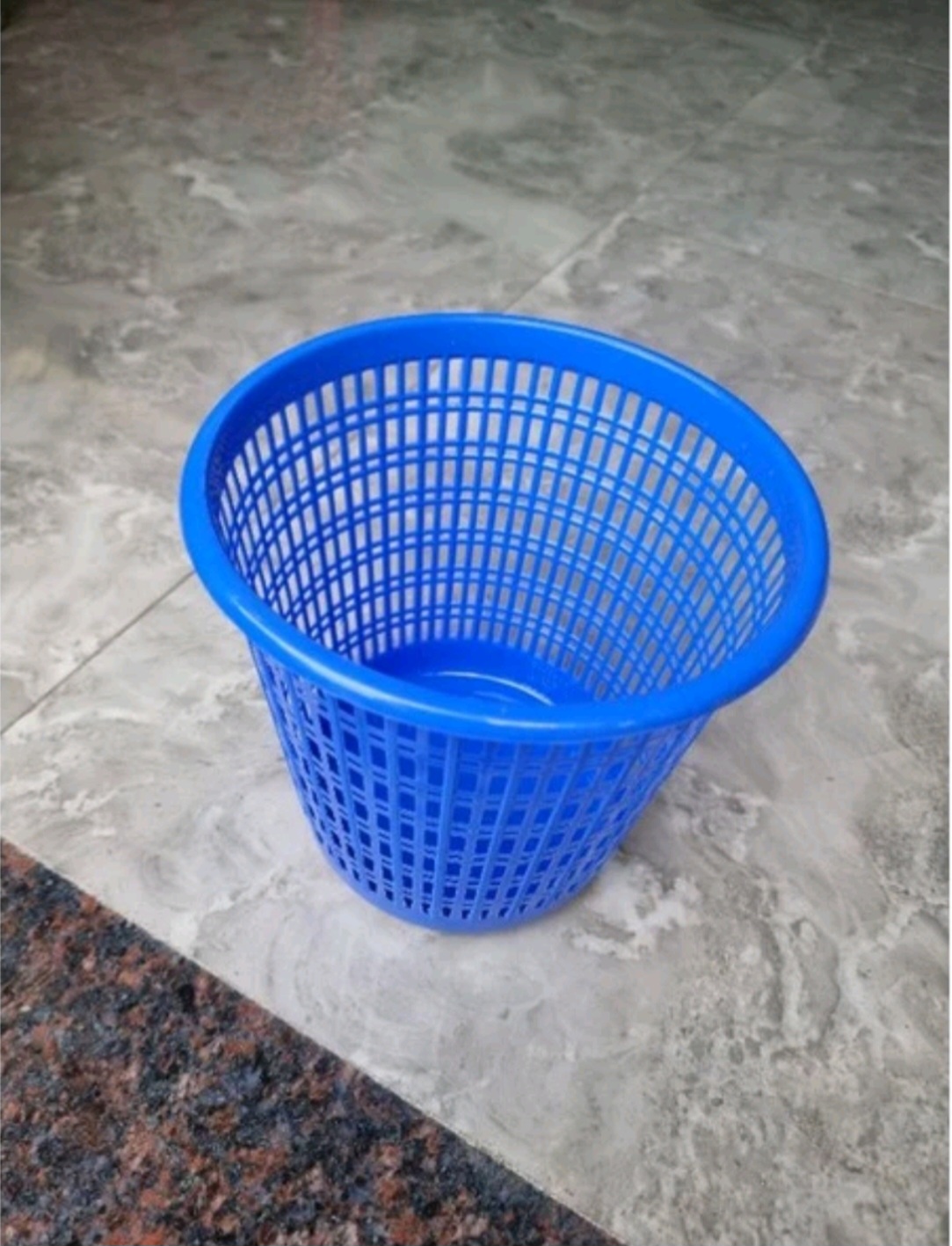Sọt rác tròn mini đựng rác văn phòng, phòng ngủ, quán ăn, để bàn làm ...