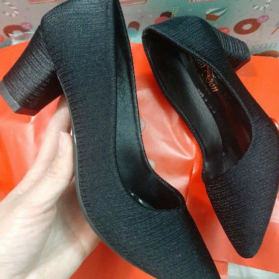 Giày gót vuông 5cm vải lụa mềm