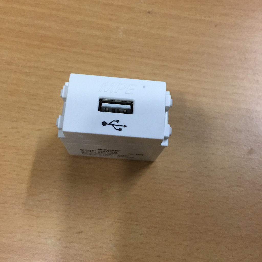 [HCM]Ổ CẮM USB GẮN ÂM TƯỜNG MPE DC5V-1000mA SERI A60