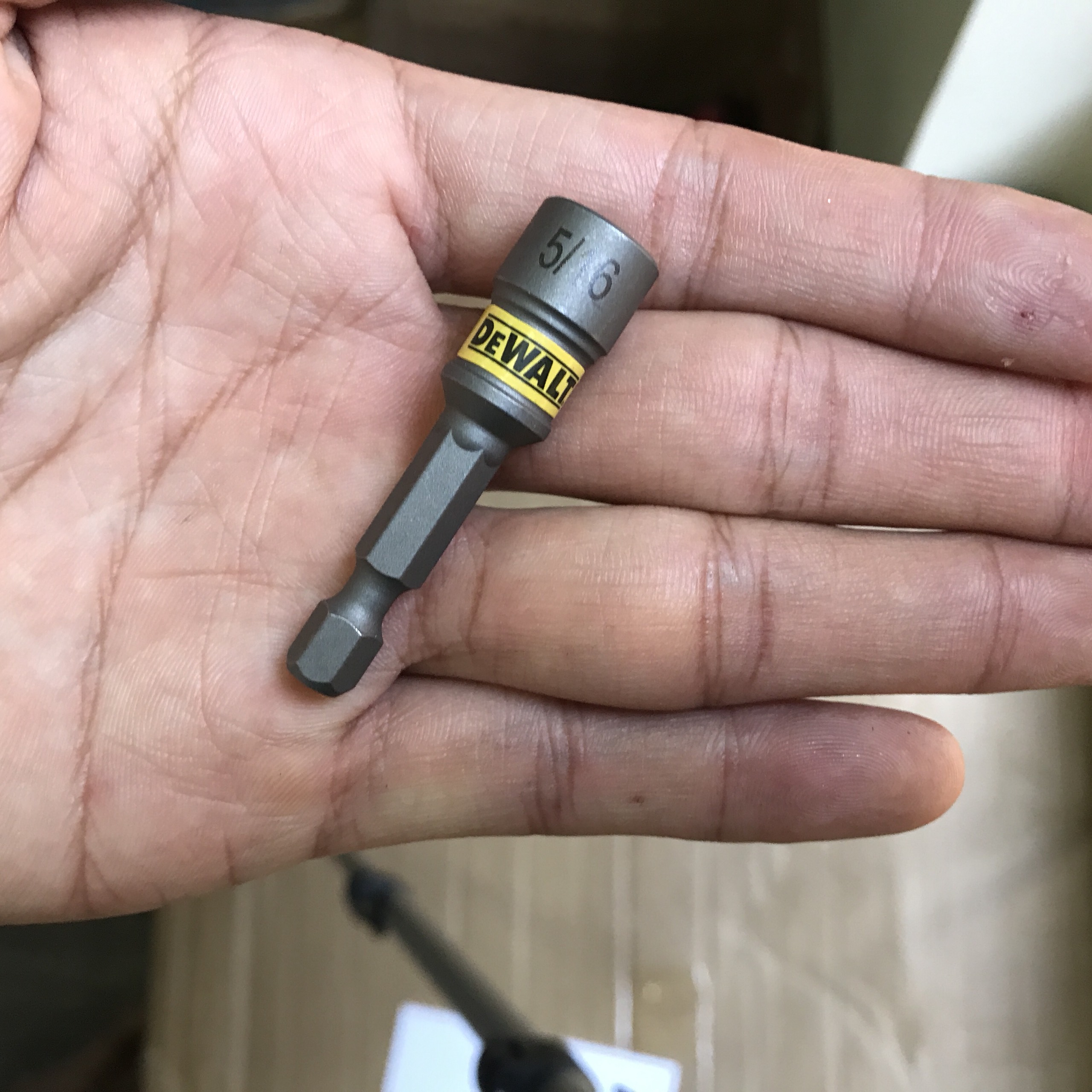 Đầu Bắn Tôn DeWalt 8mm Nhập Mỹ