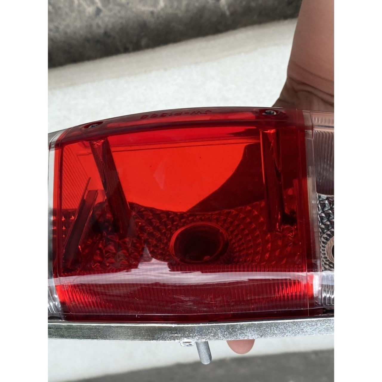 Đèn hậu xe max iii