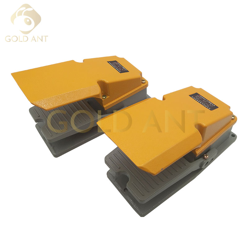 Công tắc đạp chân