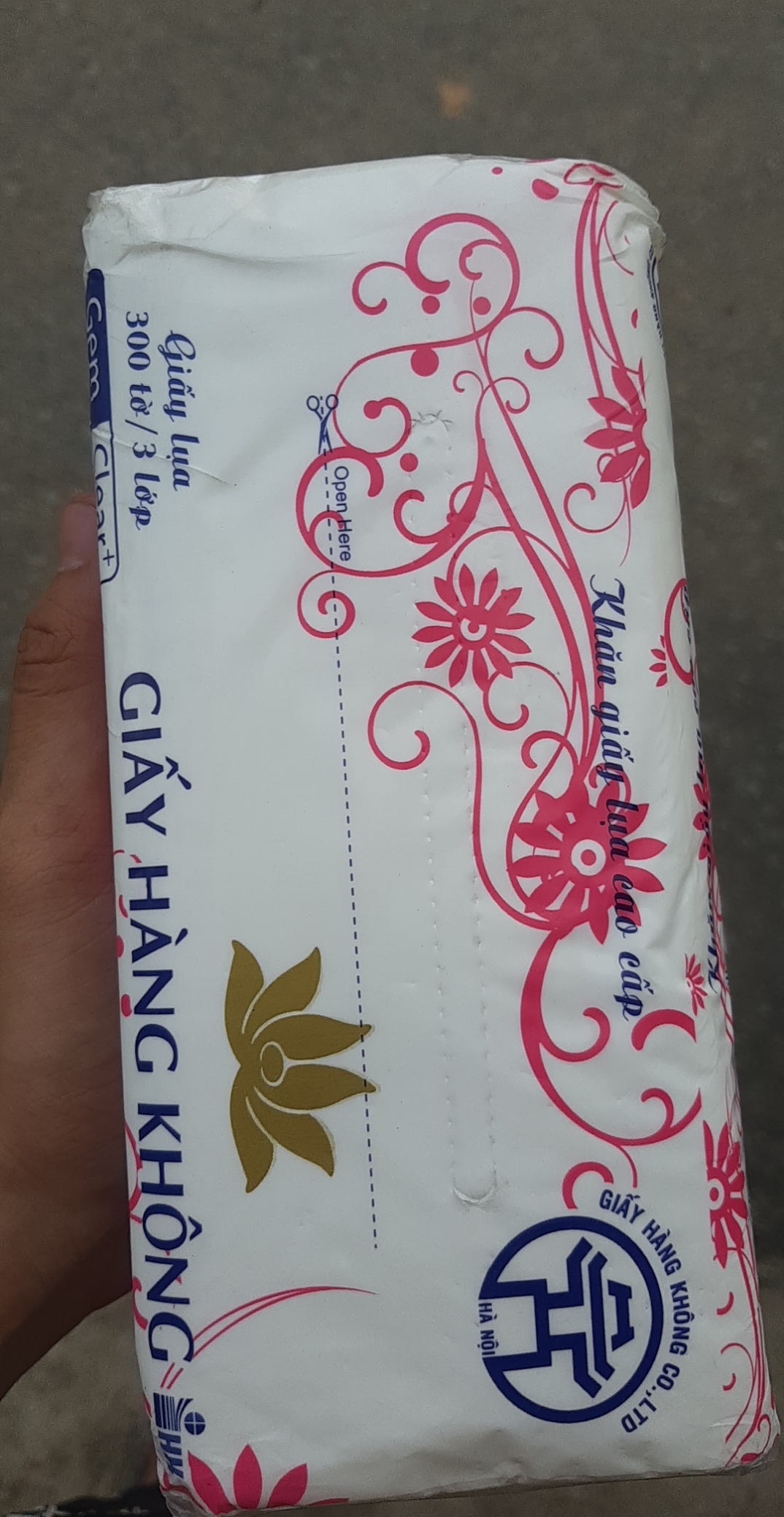 3 Gói Giấy Rút Lụa HK (300 tờ/1 gói / 3 lớp )