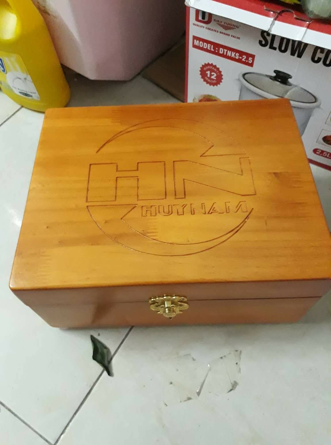 ĐÁ MUỐI XÔNG CHÂN HIMALAYA HỘP ĐÈN ĐÁ