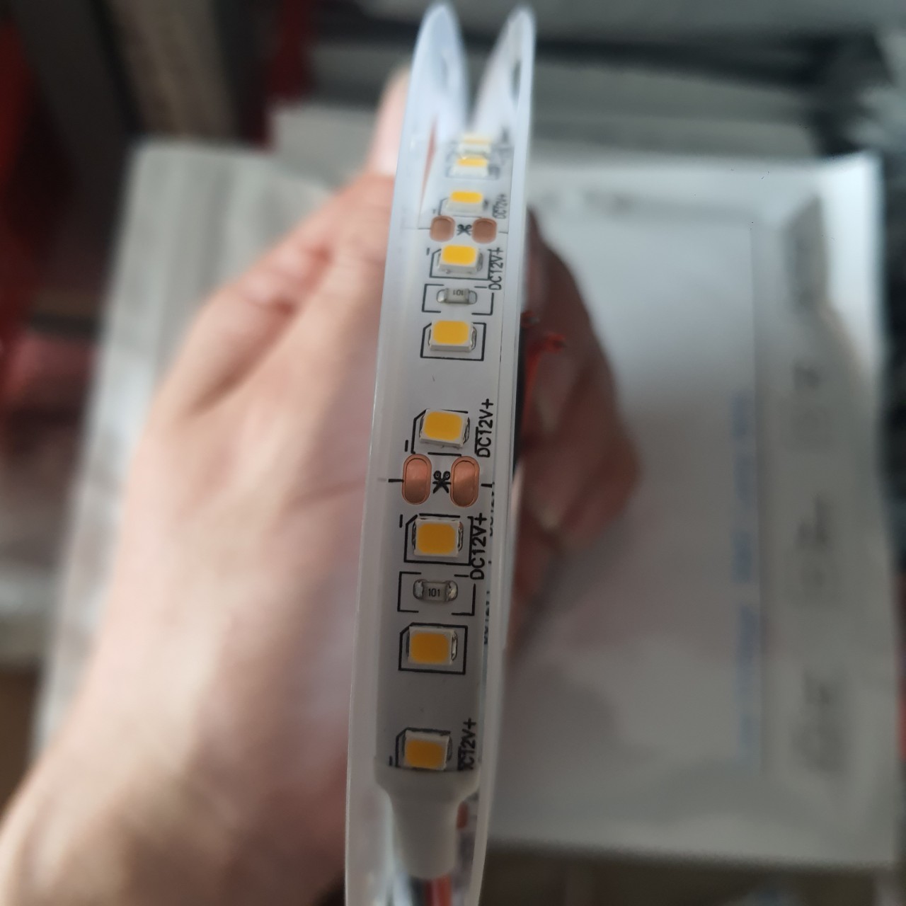 CUỘN LED DÂY DÁN 12V - 2835 - 120LED /MÉT