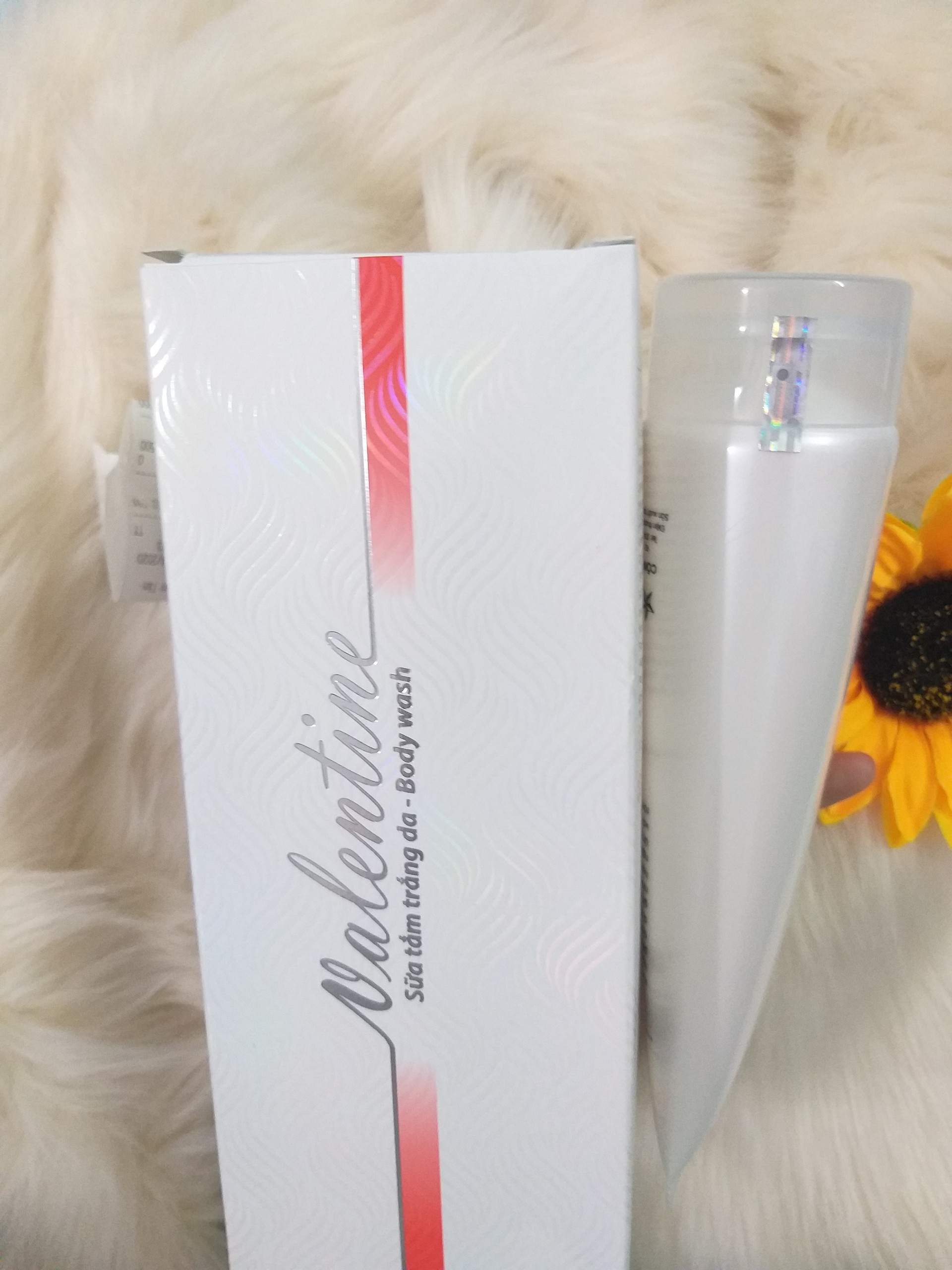 [HCM]Sữa tắm Valentine (200ml) - Sao Thái Dương