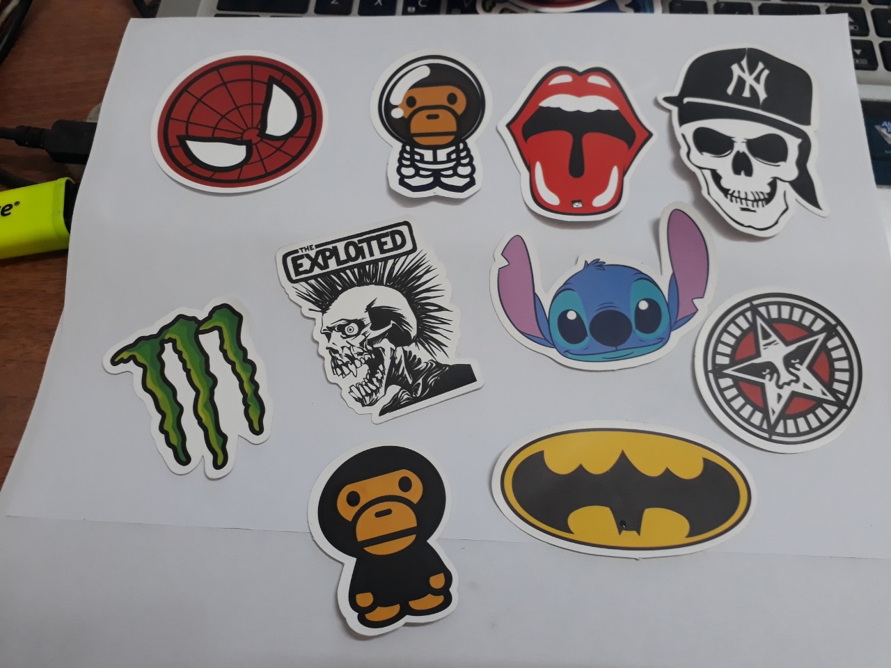 Tem Logo Dán Xe Laptop Nón Bảo Hiểm