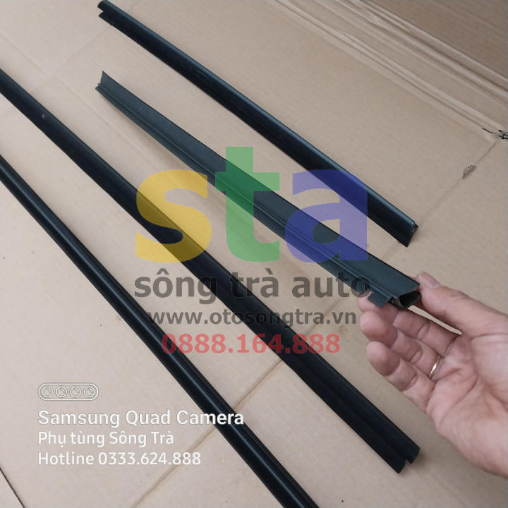 Nẹp chân kính phía trong toyota vios 2003 - 2007