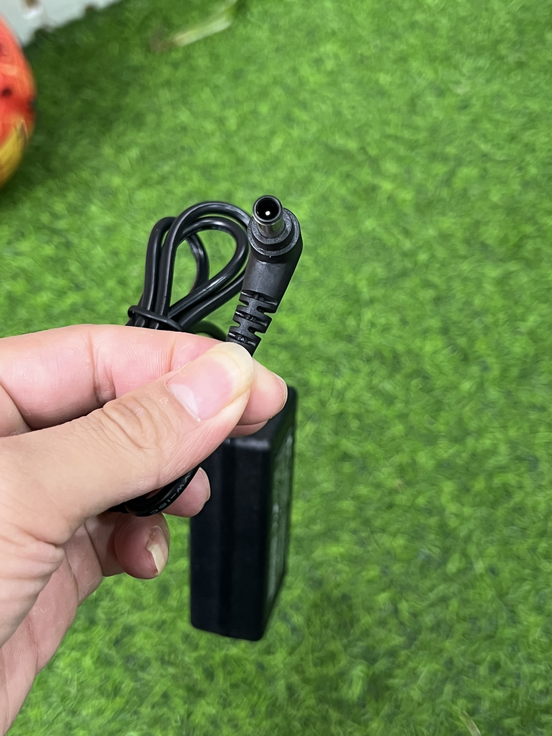 Adapter màn hình máy tính LG 19V 1.7A