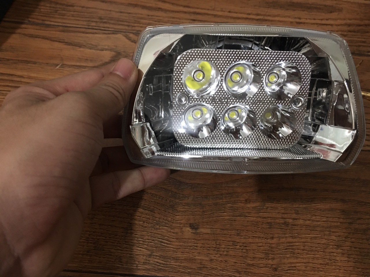 CHOÁ ĐÈN LED DREAM LOẠI 6 BÓNG LED
