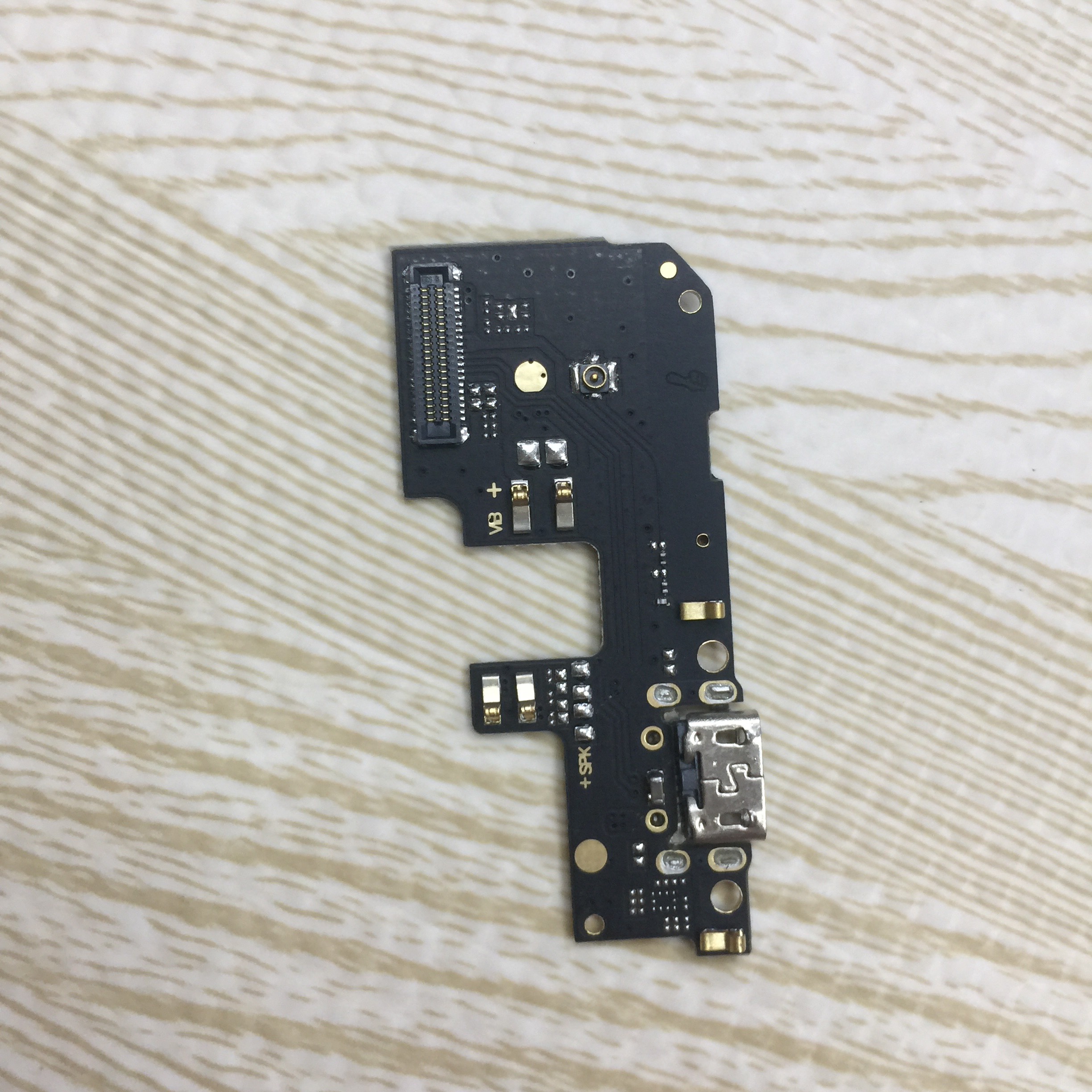 Bo mạch sạc Xiaomi Redmi 5 plus