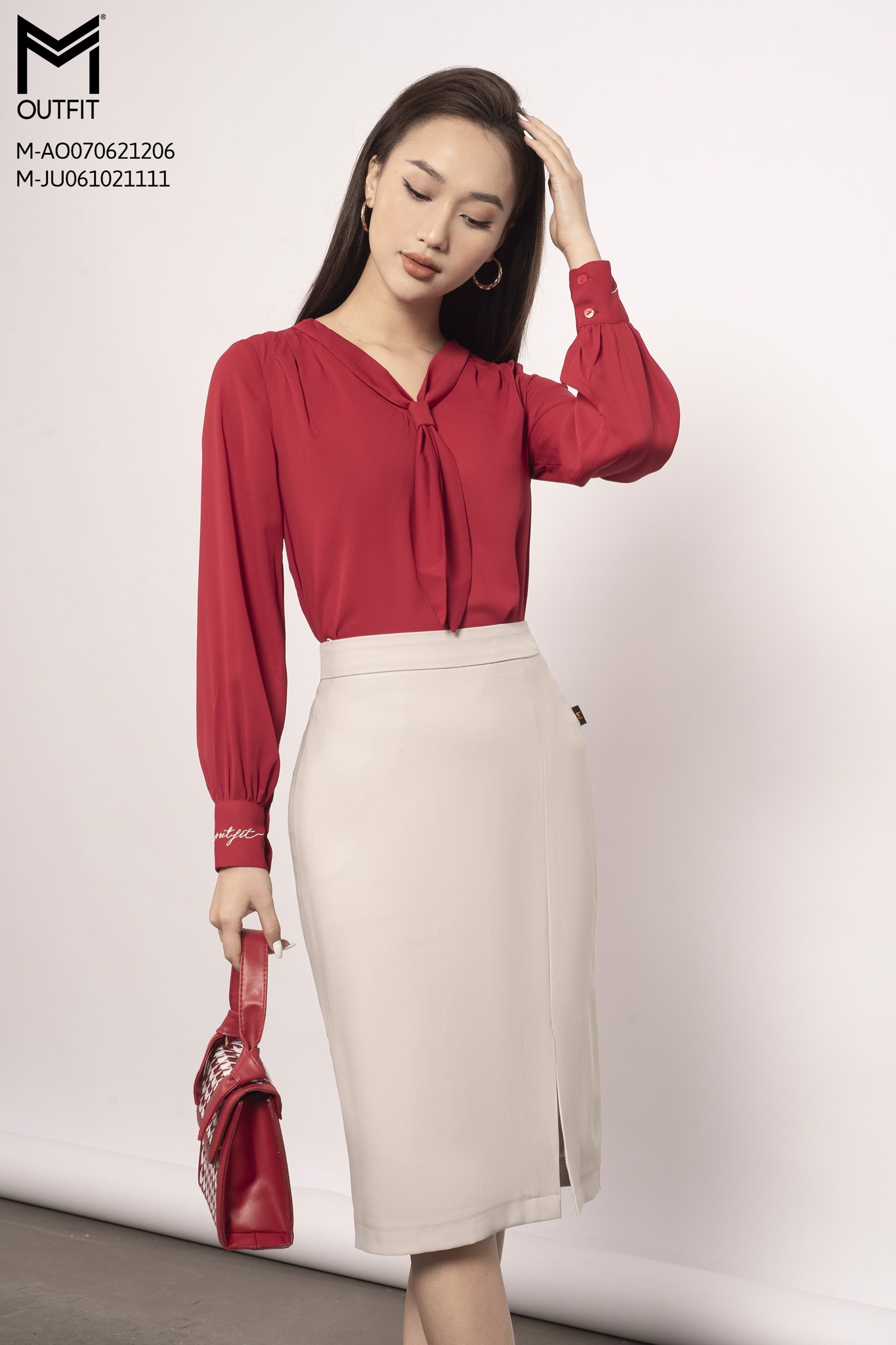 Chân váy ôm, xẻ tà - Mmoutfit