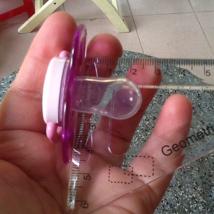 Ty ngậm Phillips Avent( có nắp đậy) cho bé 0_6 month , set 2 cái