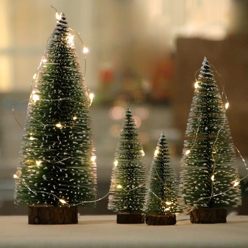 Cây thông Noel mini để bàn trang trí giáng sinh
