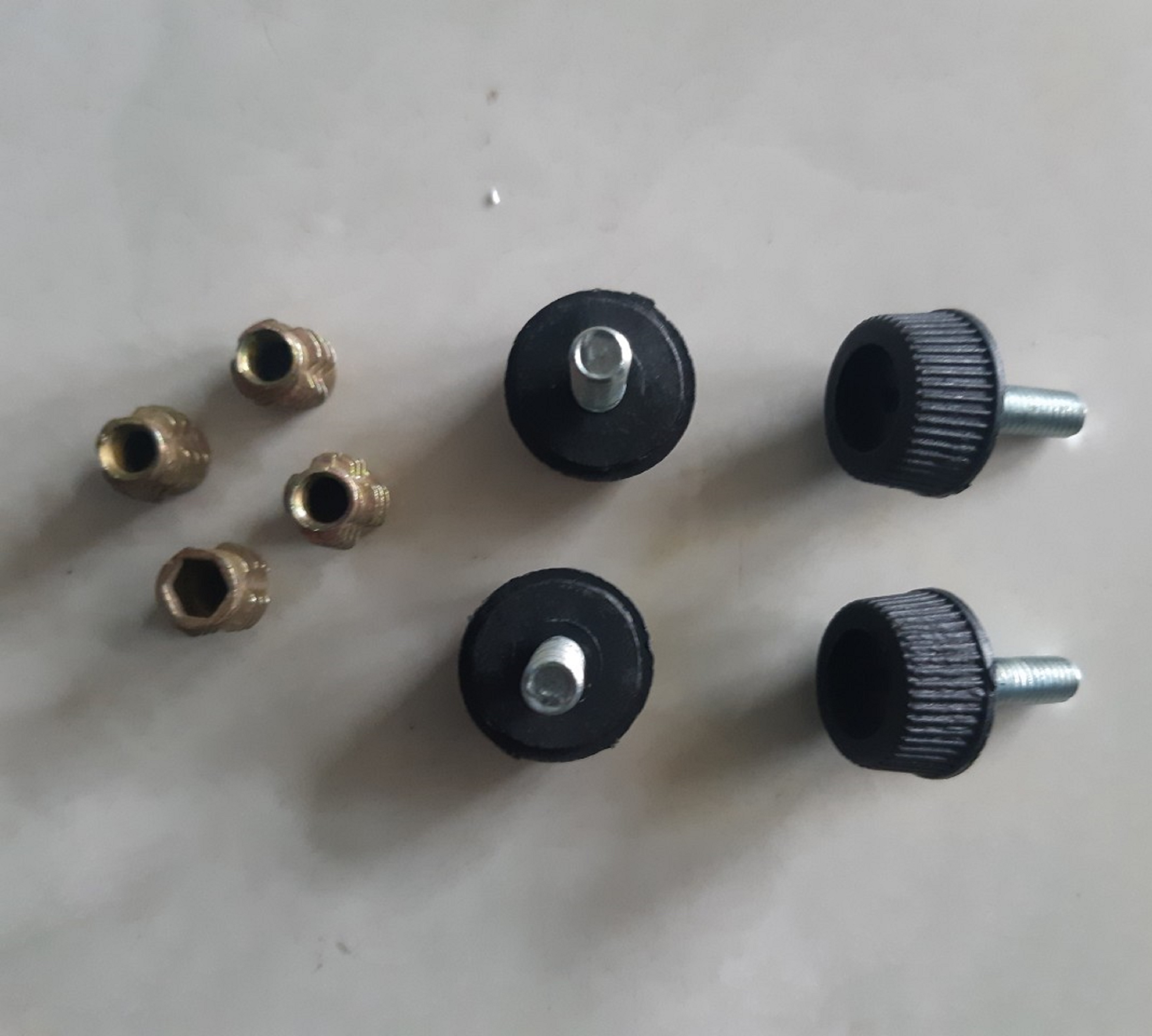 combo 4 Chân tăng chỉnh bàn ghế phi 6mm , 8mm