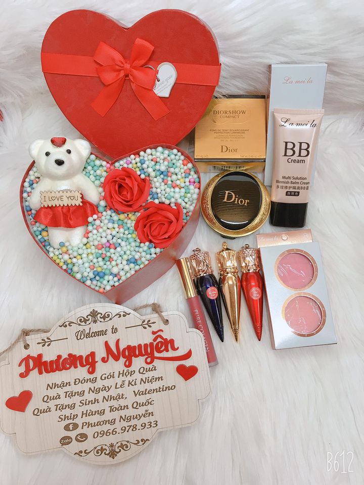 Hộp Quà Tặng Cho Bạn Gái