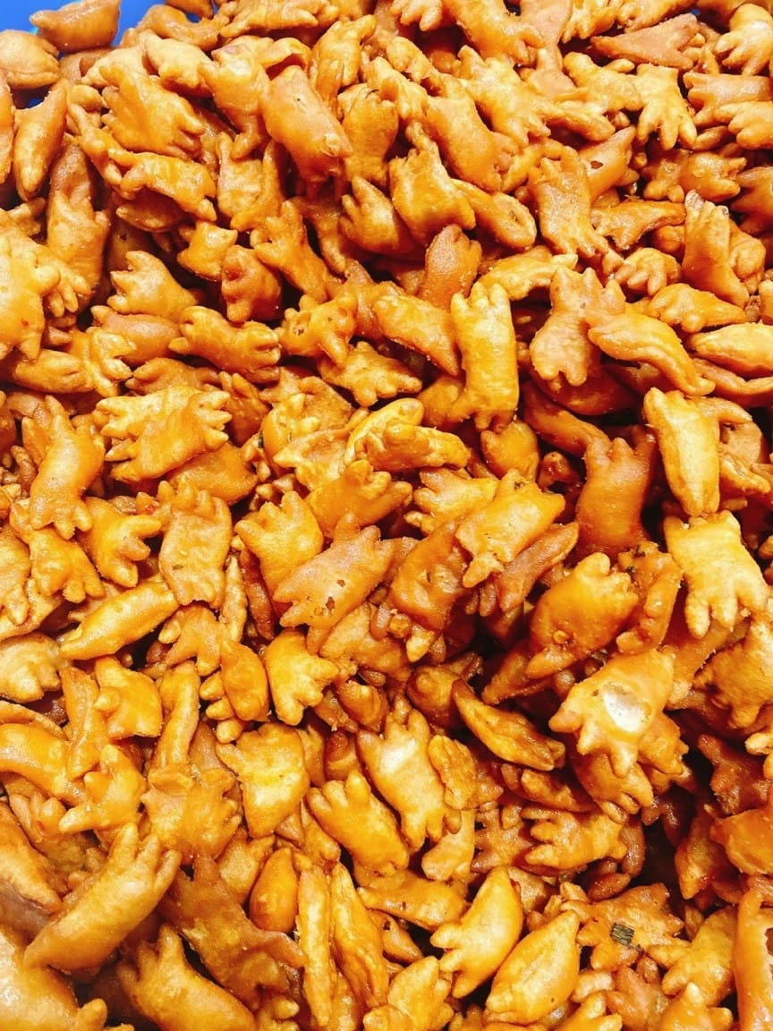 1KG Snack bánh ba khía cay mặn