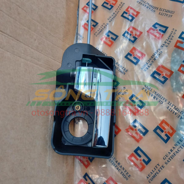 Tay mở cửa trong ford mondeo 2003-2007. quý khách vui lòng chọn vế
