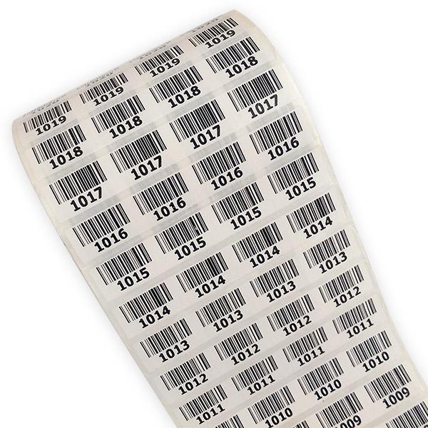 Hộp 5 cuộn decal in tem nhãn, mã vạch 25x15 mm, 4 tem/ hàng, khổ 110mm, cuộn dài 50m.