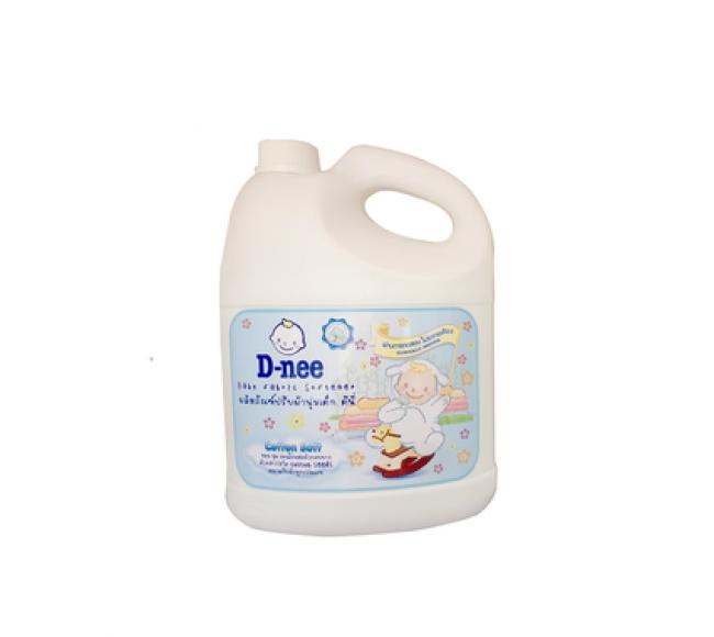 NƯỚC XẢ VẢI DNEE TRẮNG 2800ML