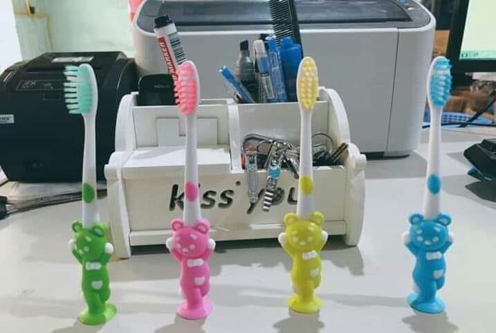 SET 4 BÀN CHẢI ĐÁNH RĂNG XUẤT NHẬT HÌNH THÚ CHO BÉ