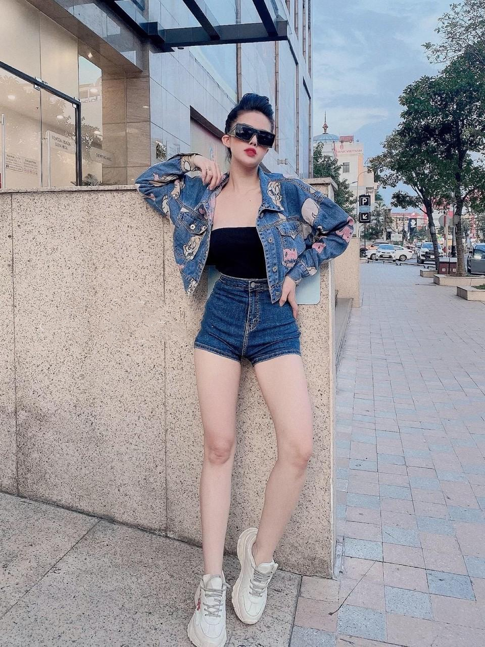 Quần short jean nữ co giãn lưng cao có túi
