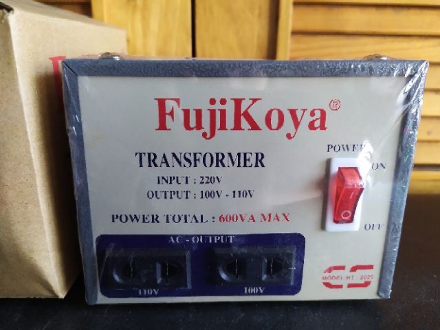 Biến áp 600va chính hãng fujikoya chuyển điện 220v ra 110v, 100v