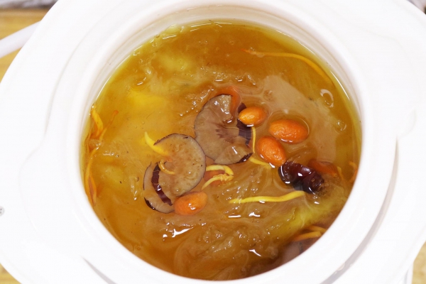 Tổ yến chưng tươi