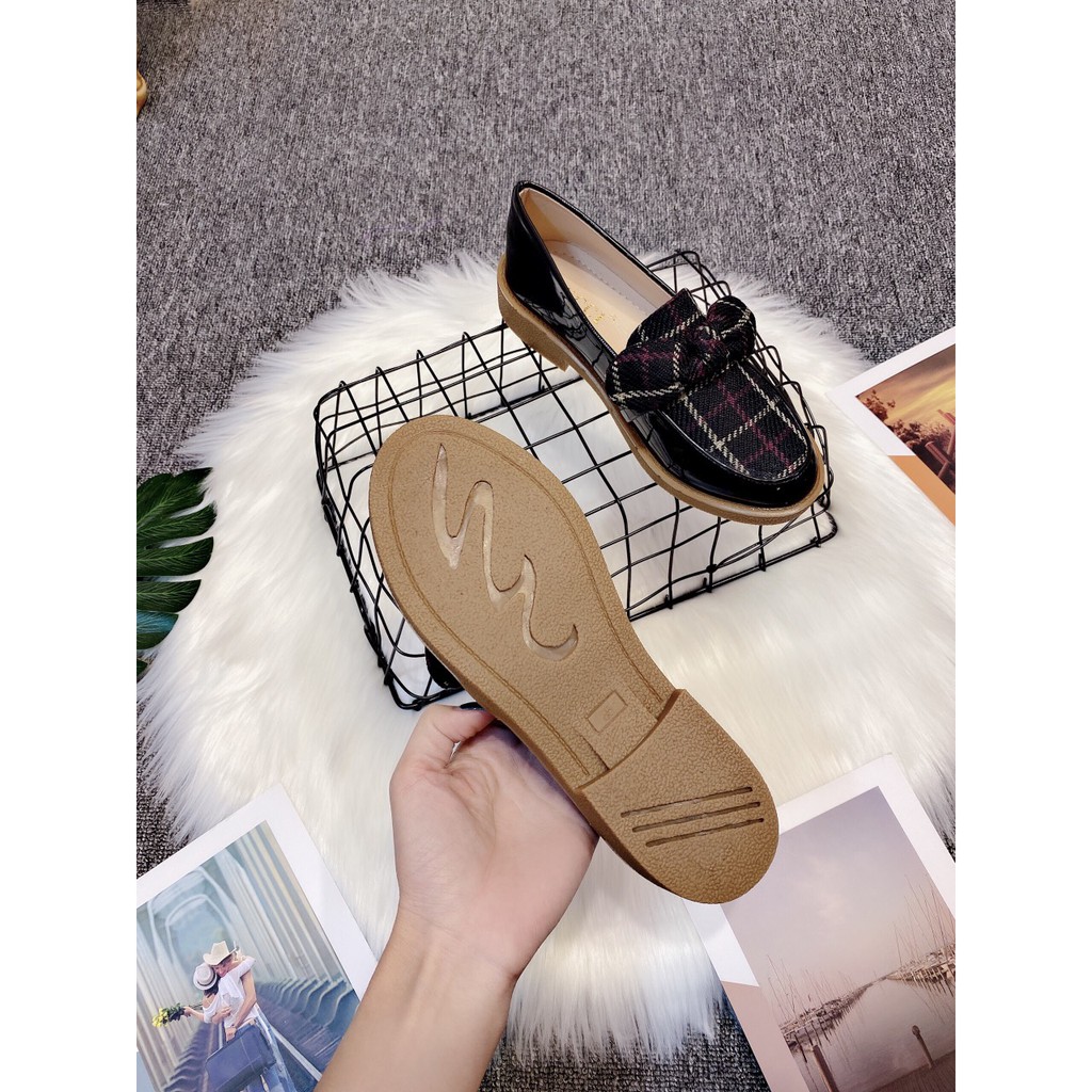 Giày đốc nữ họa tiết xinh xắn