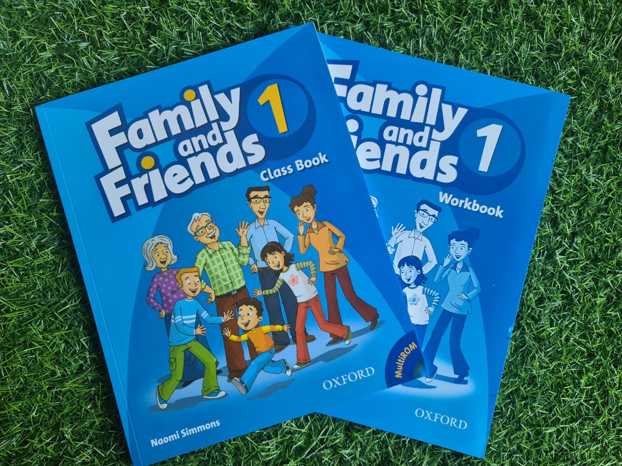 Sách family and friends 1 - kèm 1cd